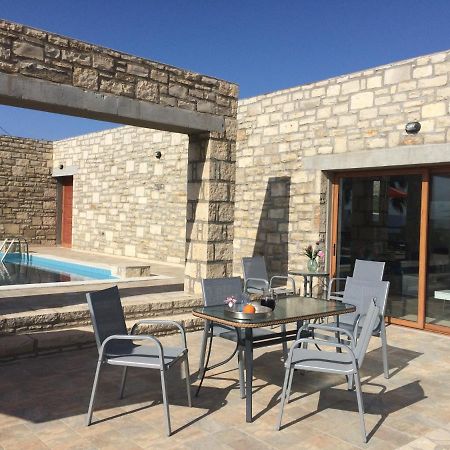 Villa Ypsilon Karotí Екстериор снимка