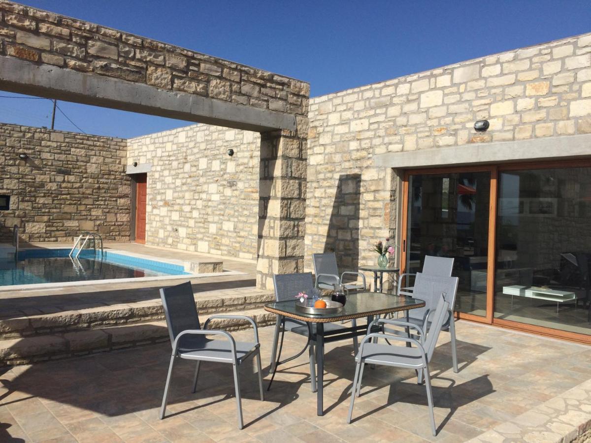 Villa Ypsilon Karotí Екстериор снимка