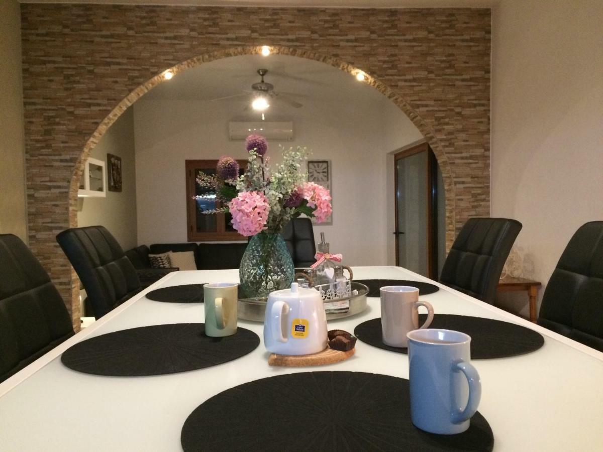 Villa Ypsilon Karotí Екстериор снимка