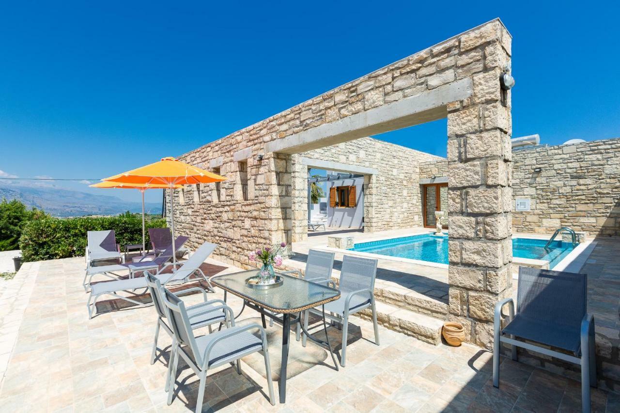 Villa Ypsilon Karotí Екстериор снимка