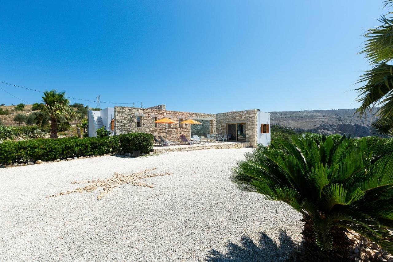 Villa Ypsilon Karotí Екстериор снимка