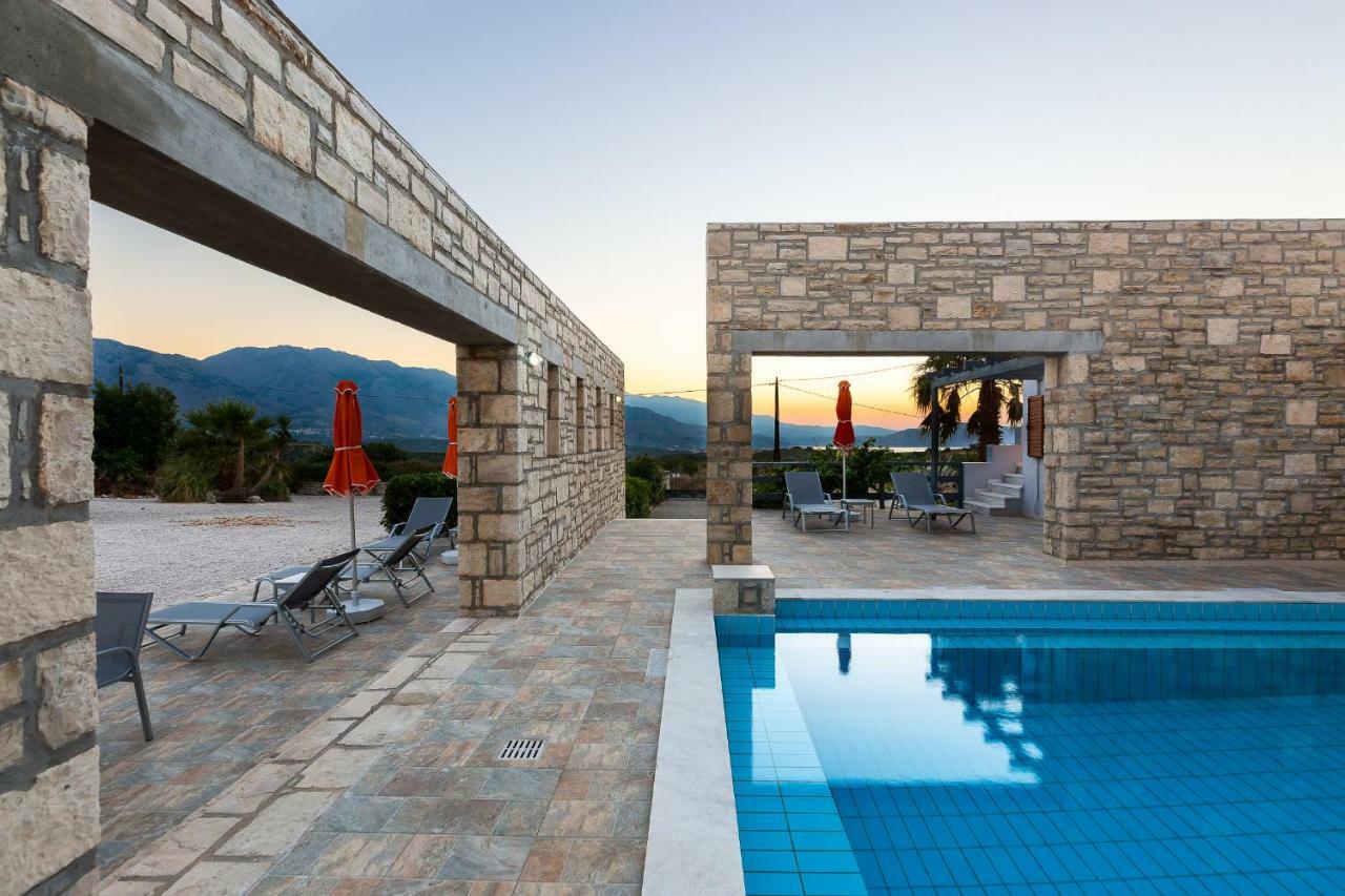 Villa Ypsilon Karotí Екстериор снимка